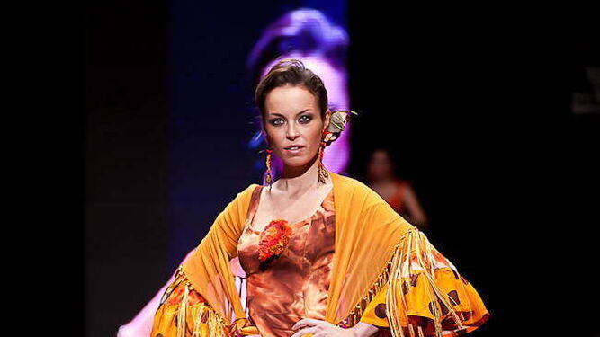 Colecci&oacute;n 'Alfileres de colores' - Pasarela Flamenca 2012