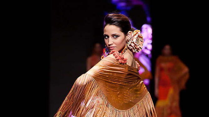 Colecci&oacute;n 'Alfileres de colores' - Pasarela Flamenca 2012